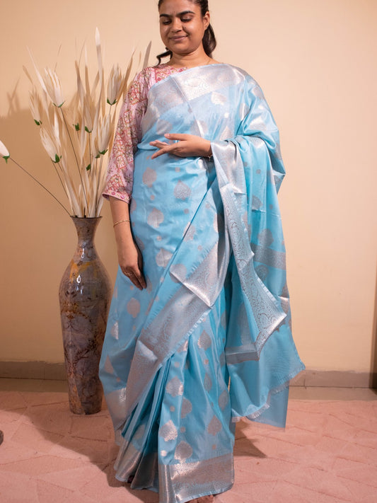 Banarasi Saree With Choti Badi Buti Weaving