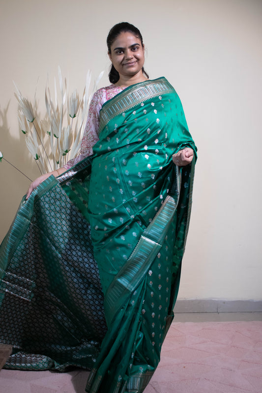 Banarasi Saree With Choti Buti Sona Rupa Weaving - Green