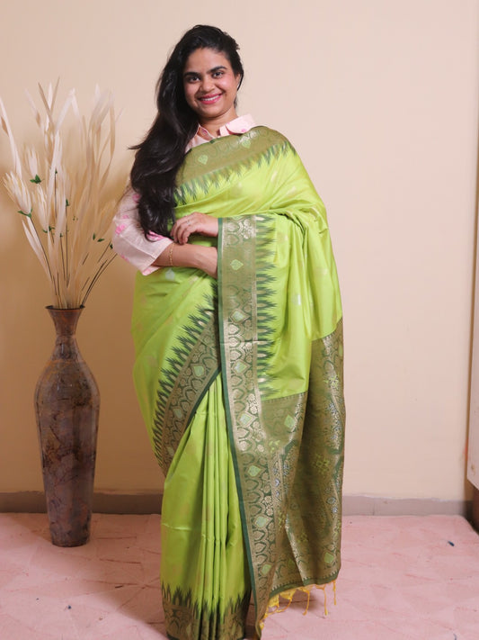 Soft Silk Contrast Border Silver And Gold Zari Weaving - Green