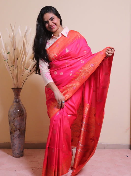 Soft Silk Contrast Border Silver And Gold Zari Weaving - Pink