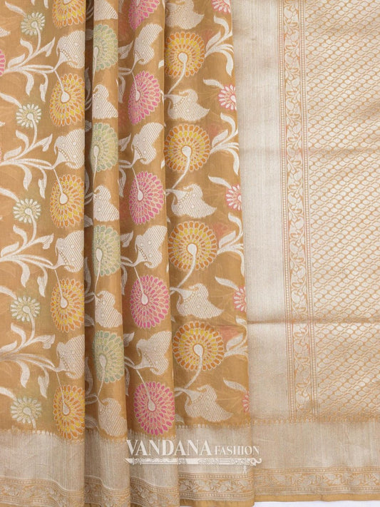 Gorgeous Cream Handloom Banarasi Saree With Zari & Meenakari