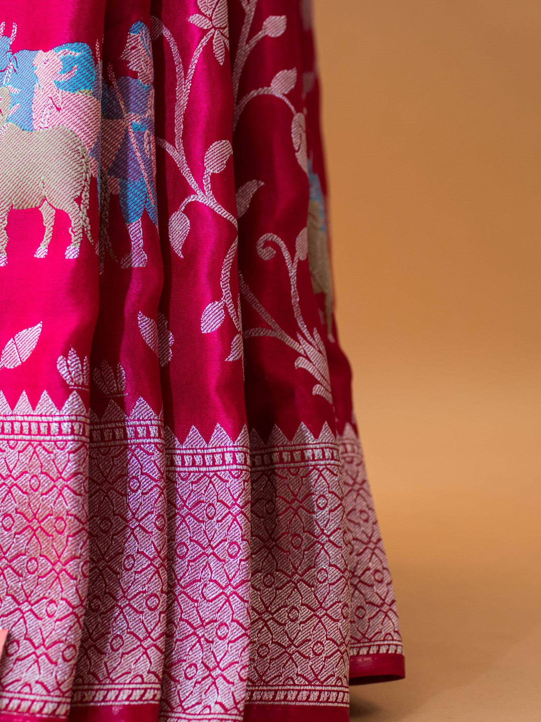 Mashru Silk Jaal Weaving In Cow Grazing Story
