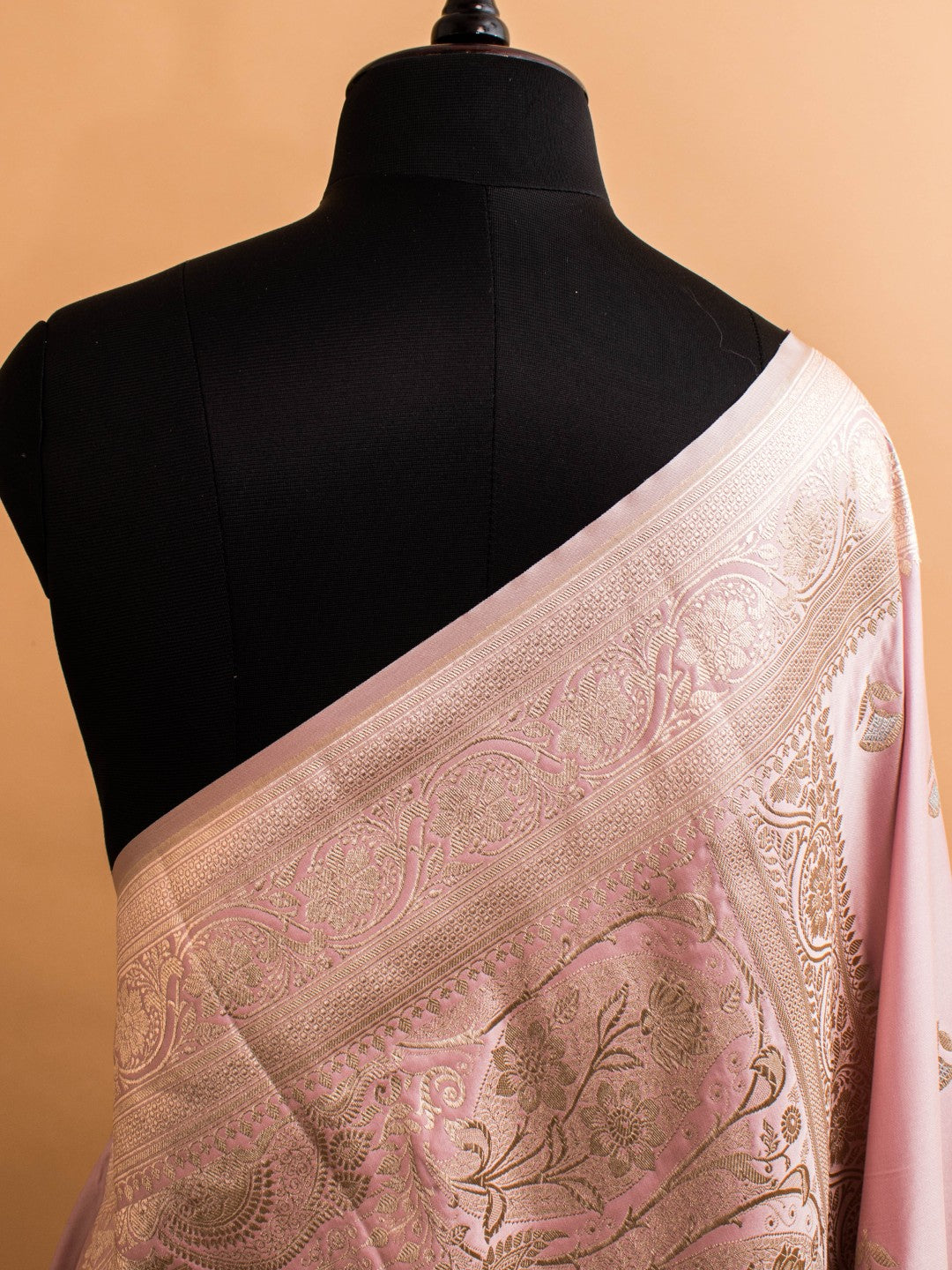 Mashru Silk In Alphi Buti Design In Traditional Banarasi-Pink