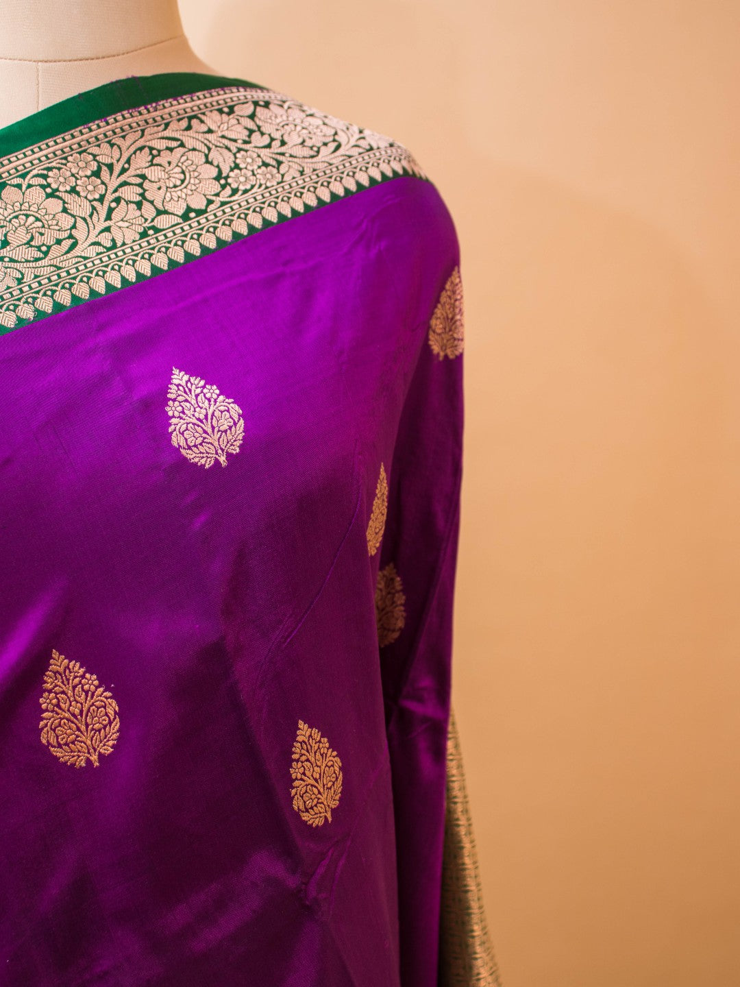 Pure Kataan Silk Contrast Ragkaat Border Design