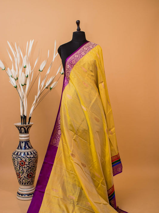Traditional Pure Kataan Silk With Rangkaat Border Butti