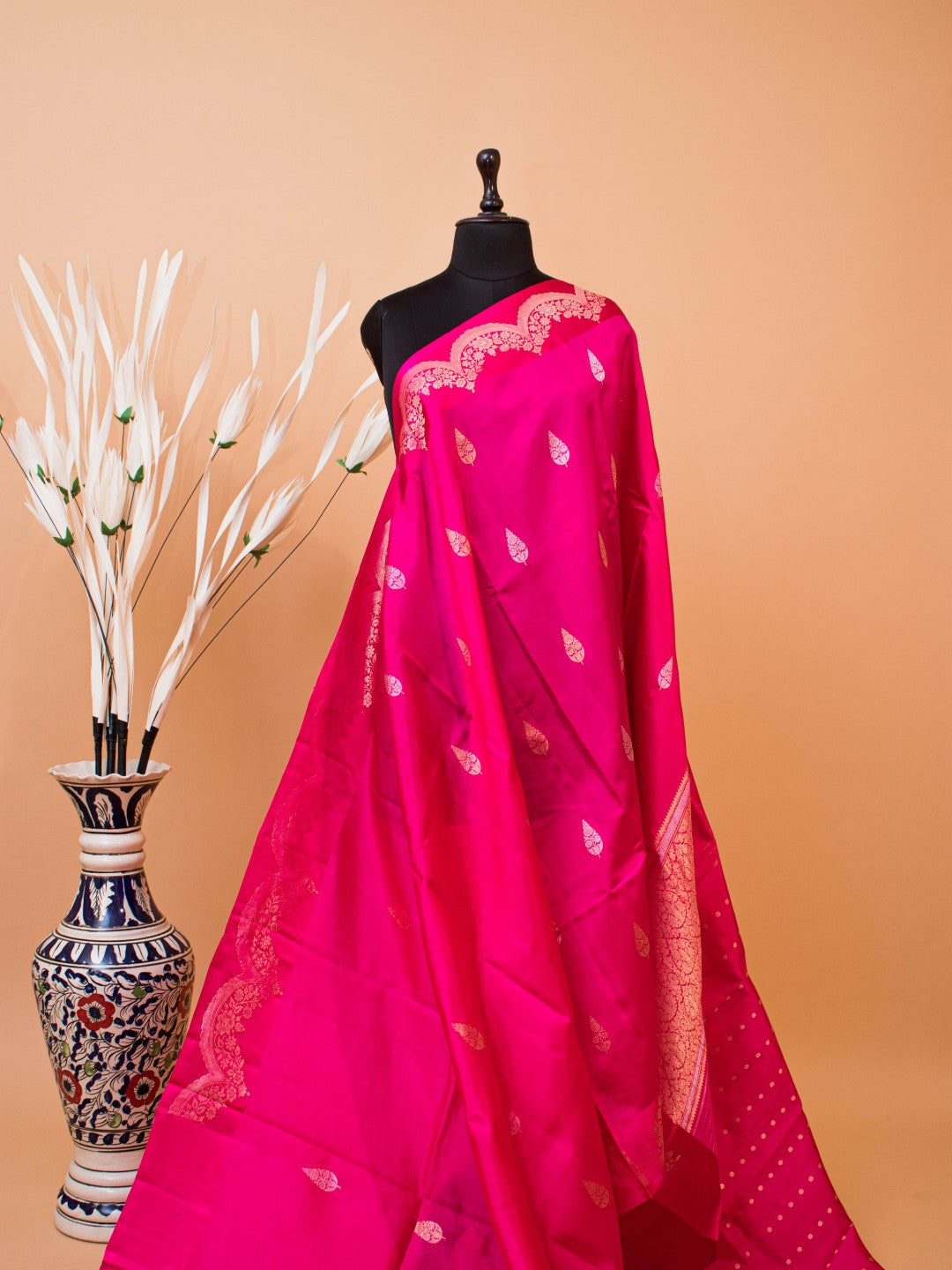 Pure Mashru Silk Scalping Border Buti Design – vandanabanaras