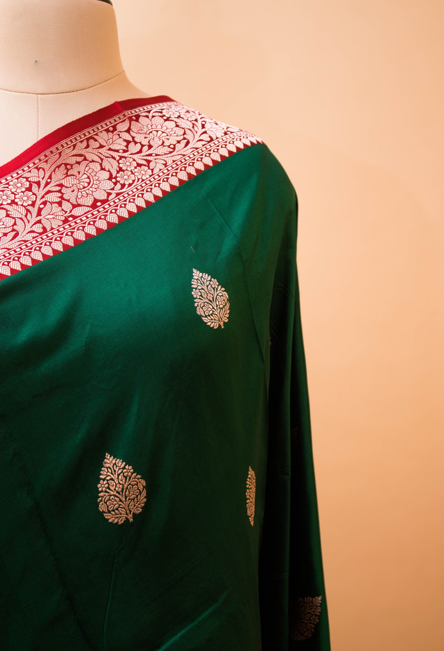 Traditional Pure Kataan Silk With Rangkaat Border Butti-Green