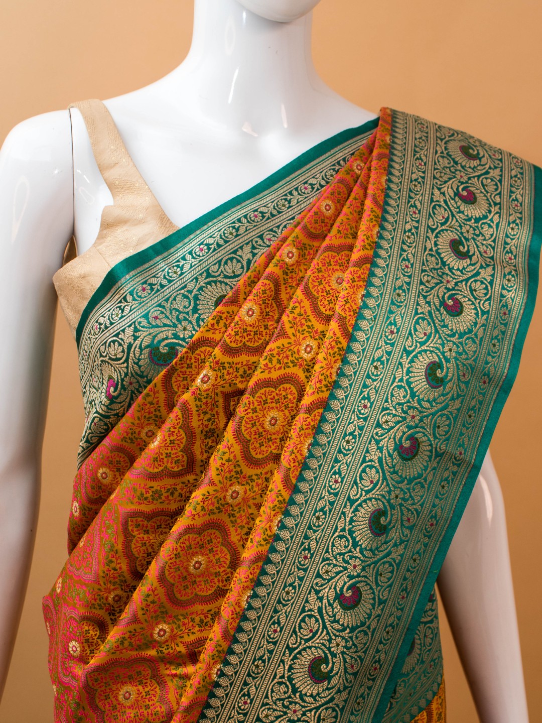 Banarasi Tanchui In Minute Resham Weaving Saree