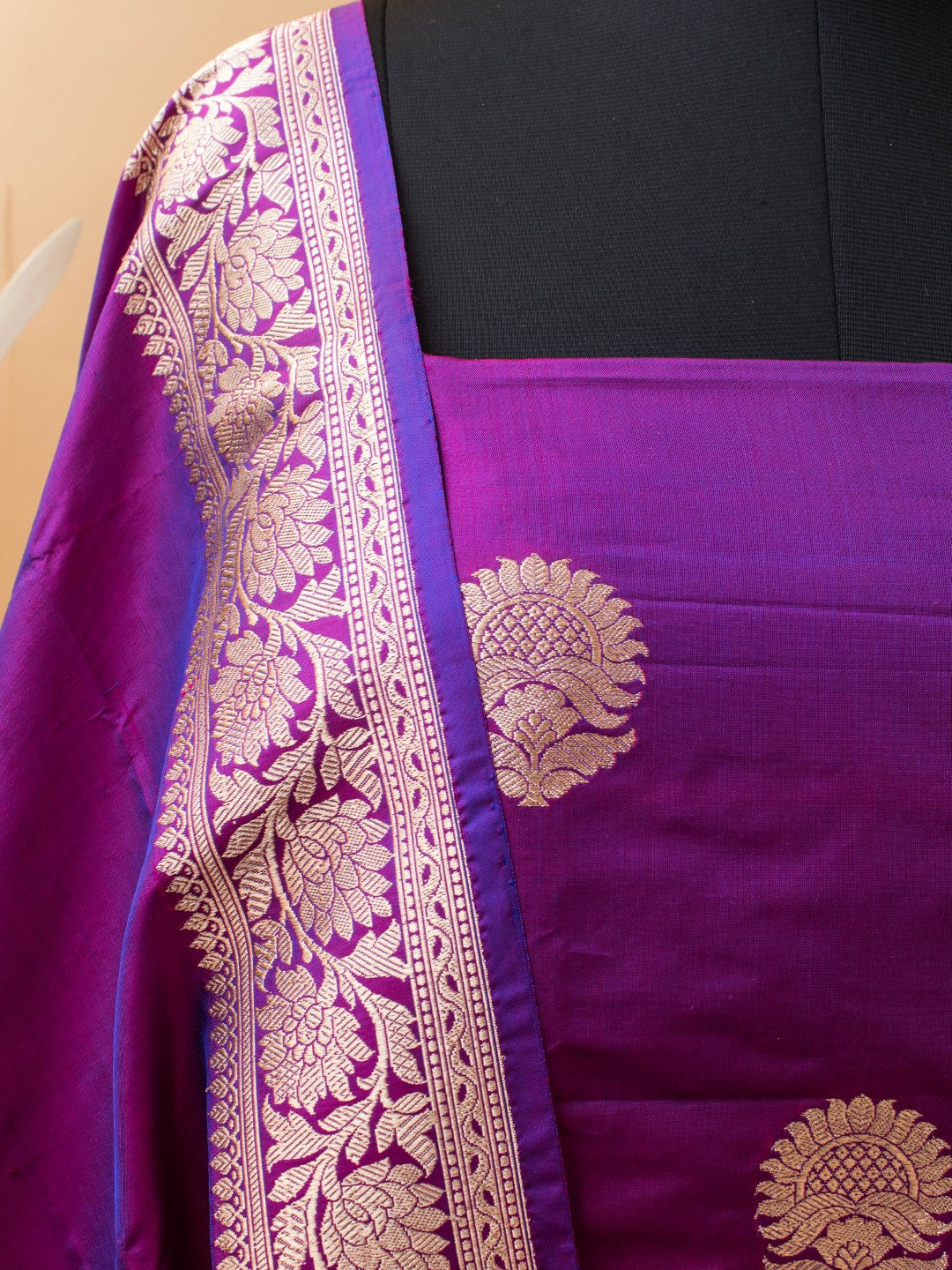 Pure Kataan Silk Handloom Kadhuwa Weaving Suit Fabric 3pc