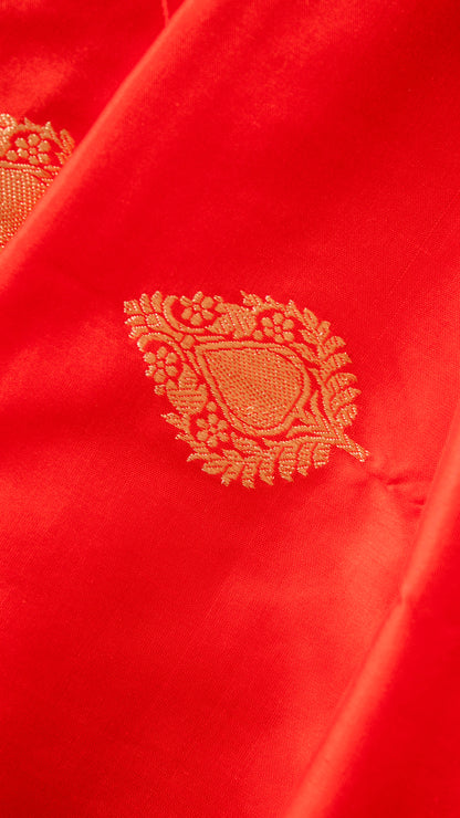 Handloom Banarsi Contrast Border And Butti Design Red