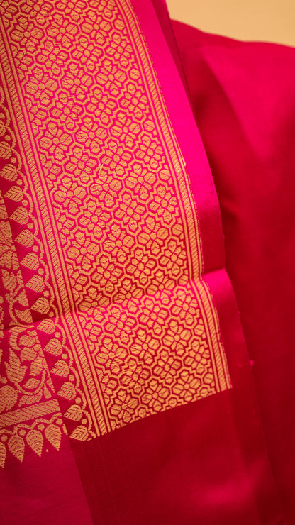Handloom Banarasi Motif Border And Butti Weaving - Pink