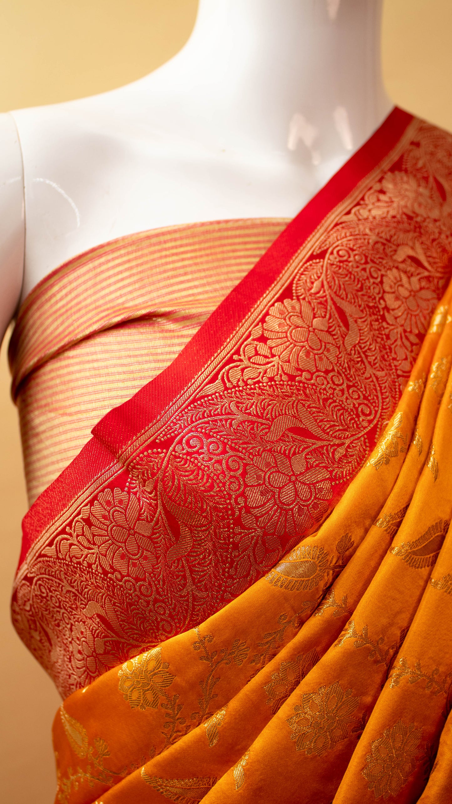 Traditional Banarsi Contrast Border And Jaal Weaving Yellow
