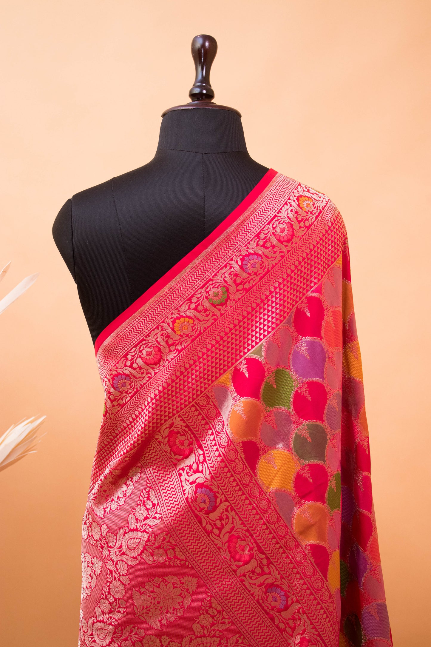 Traditional Rangkaat Weaving In Banarasi Silk - Red