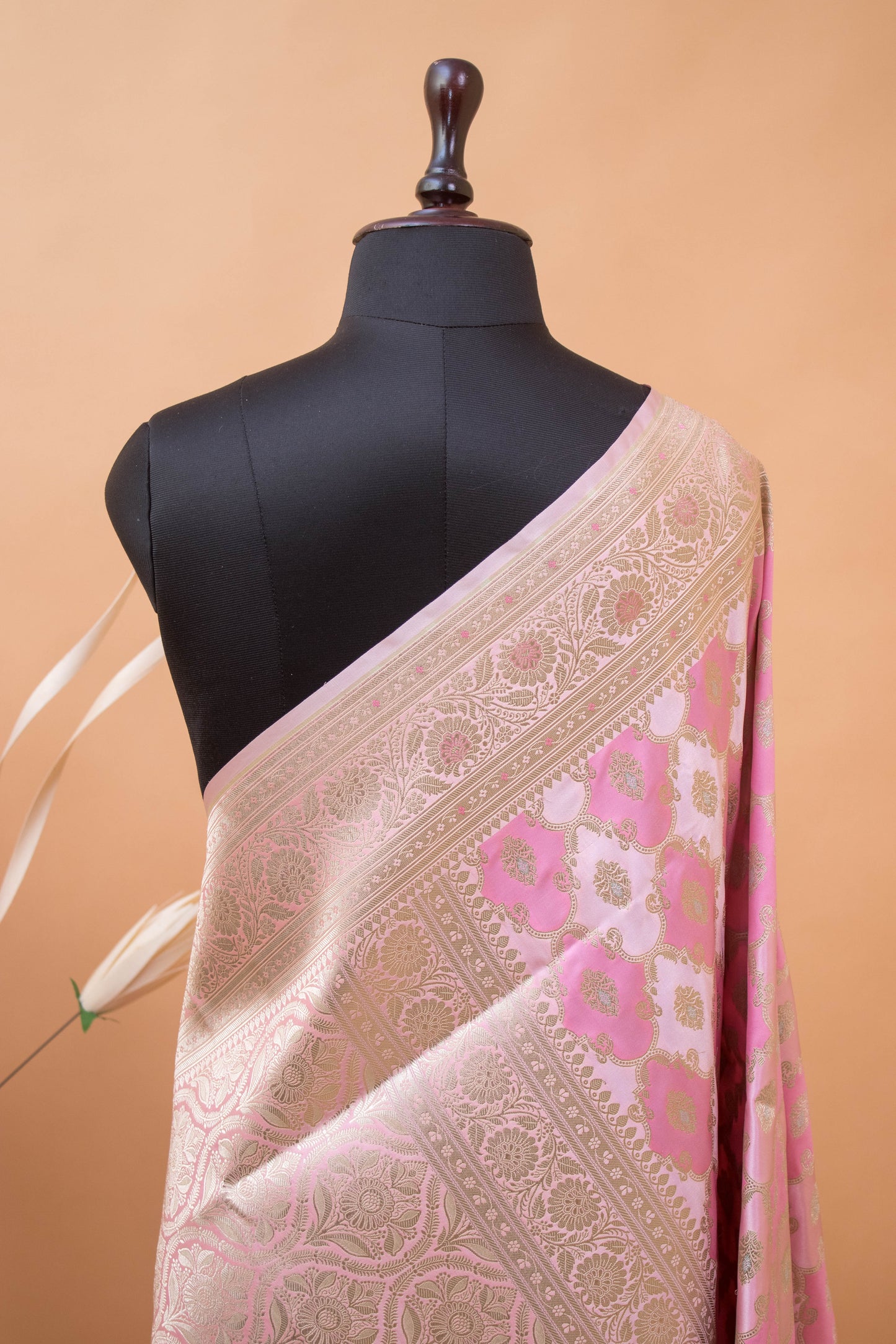 Rangkaat Jaal Weaving In Banarasi Mashru Silk - Pink