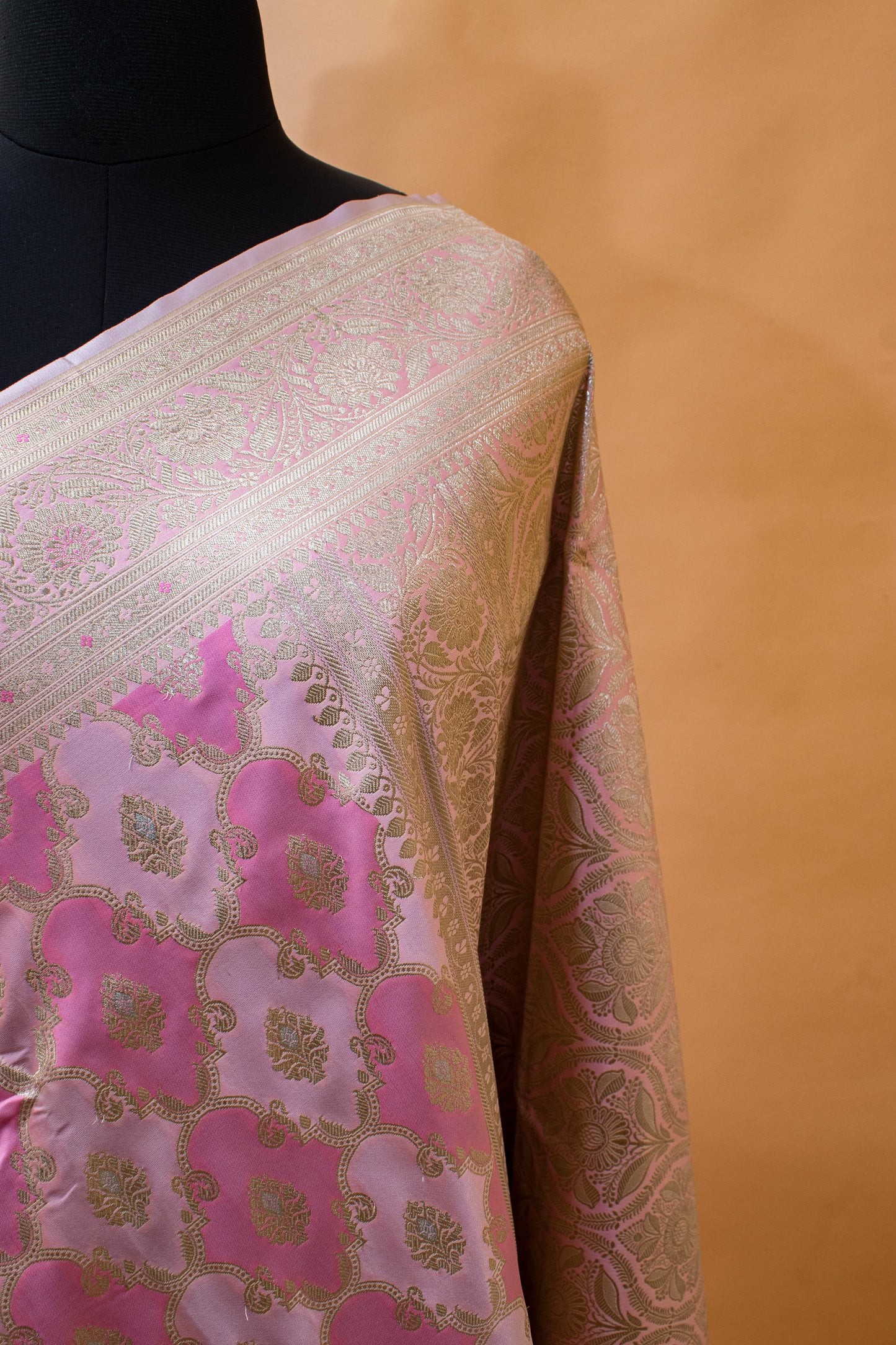 Rangkaat Jaal Weaving In Banarasi Mashru Silk - Pink