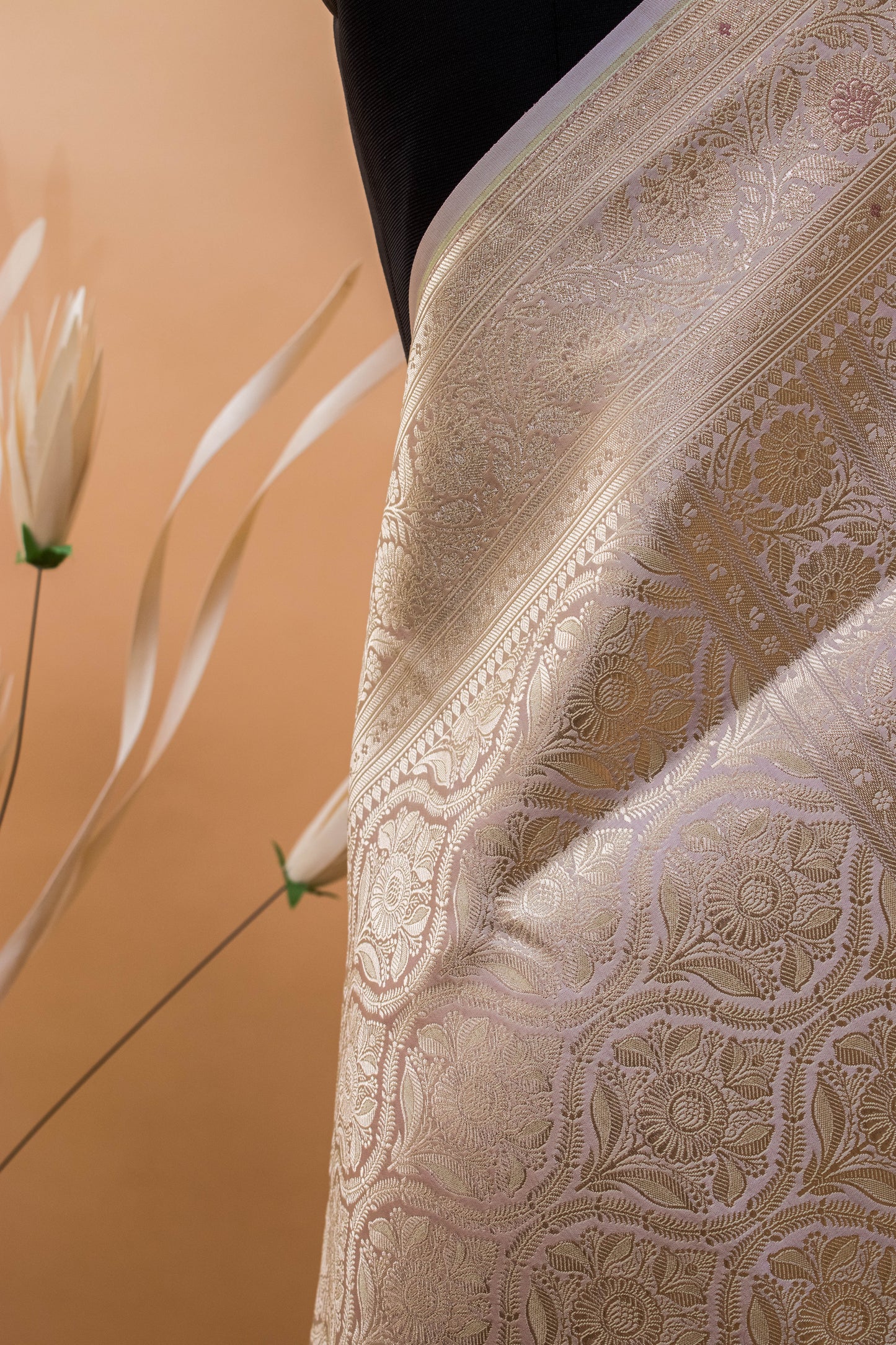 Rangkaat Jaal Weaving In Banarasi Mashru Silk - Wine