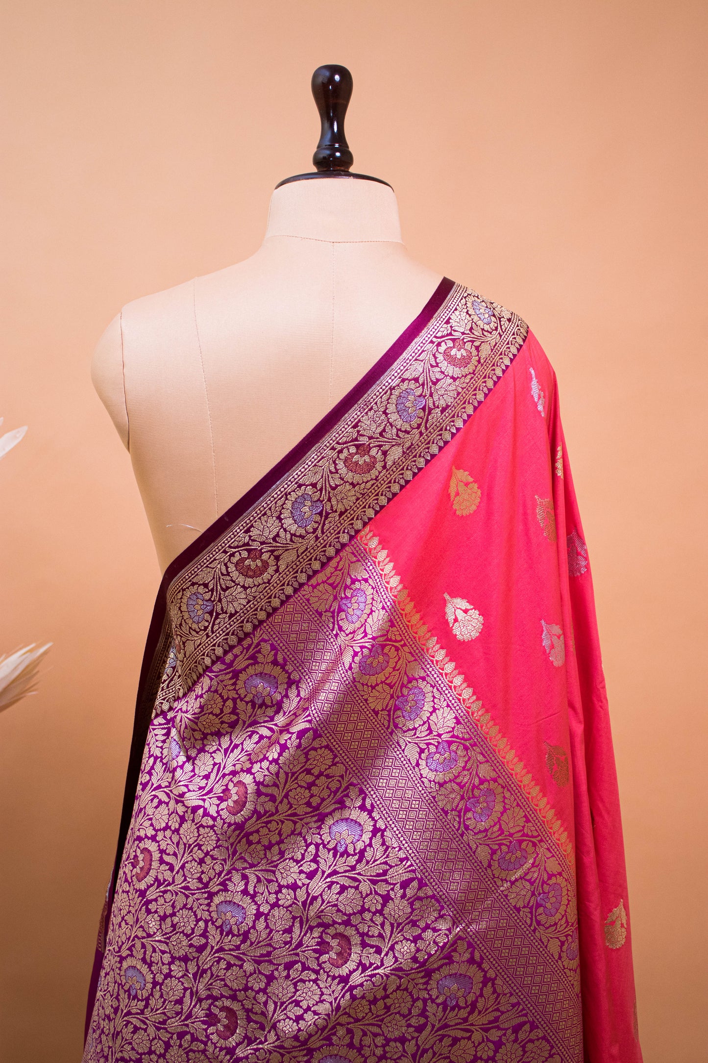 Traditional Banarsi Cotrast Border Butti Weaving - Orange