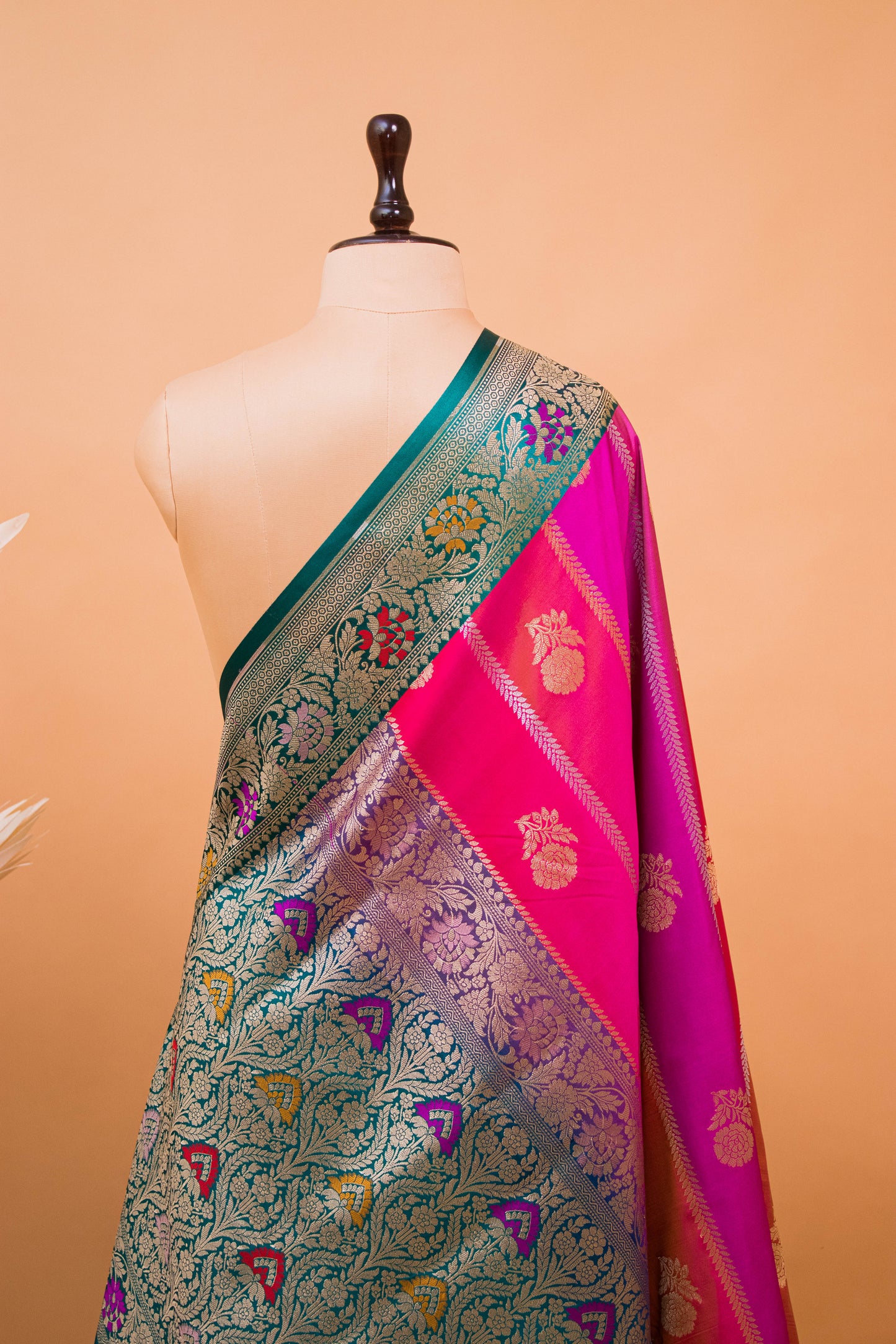 Banarasi Rangkaat Weaving Saree With Contrast Meenakari Border - Multi Color