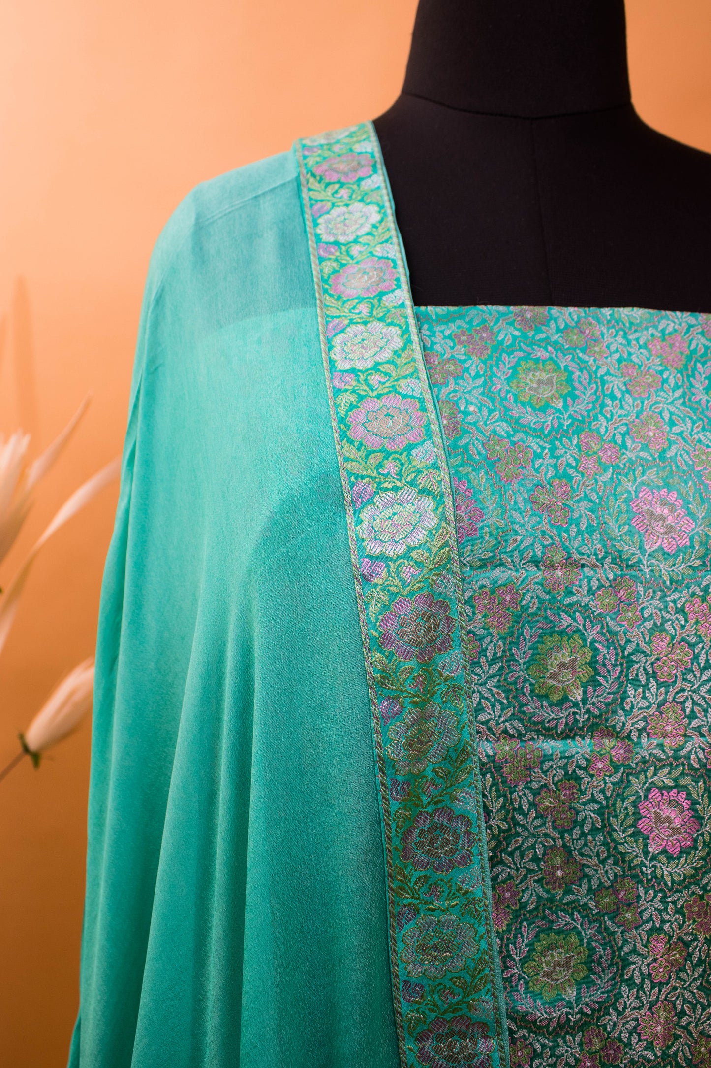 Banarasi Meenakari Tanchui Weaved Suit Fabric-Blue