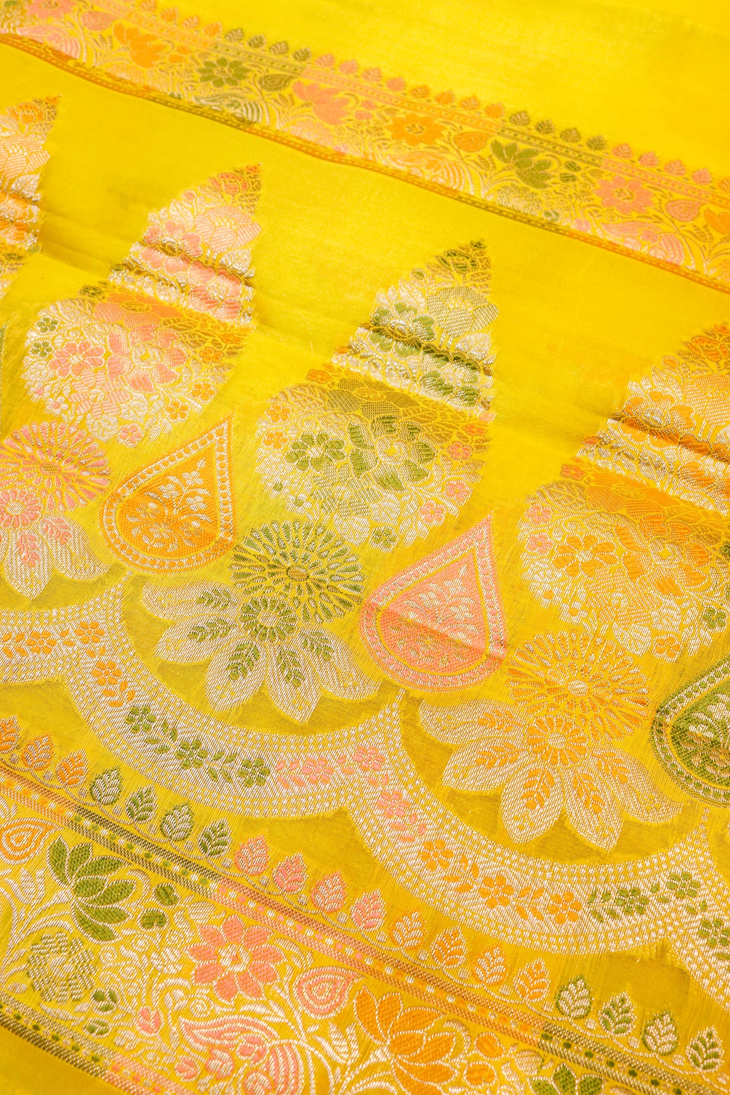Pure Silk Plain Body Meenakari Border, Pallu And Blouse-Yellow