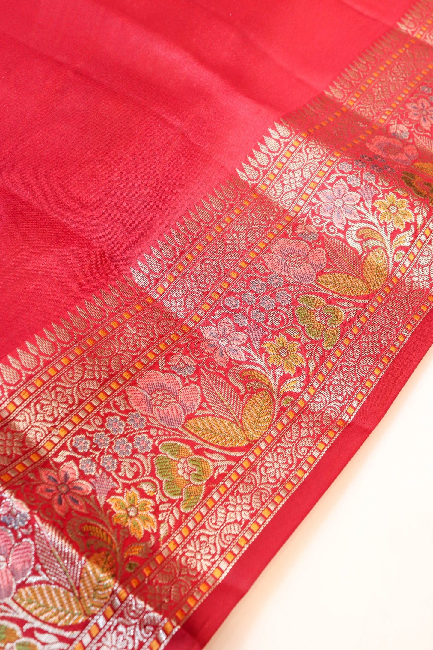 Pure Silk Plain Body Meenakari Border, Pallu And Blouse-Pink