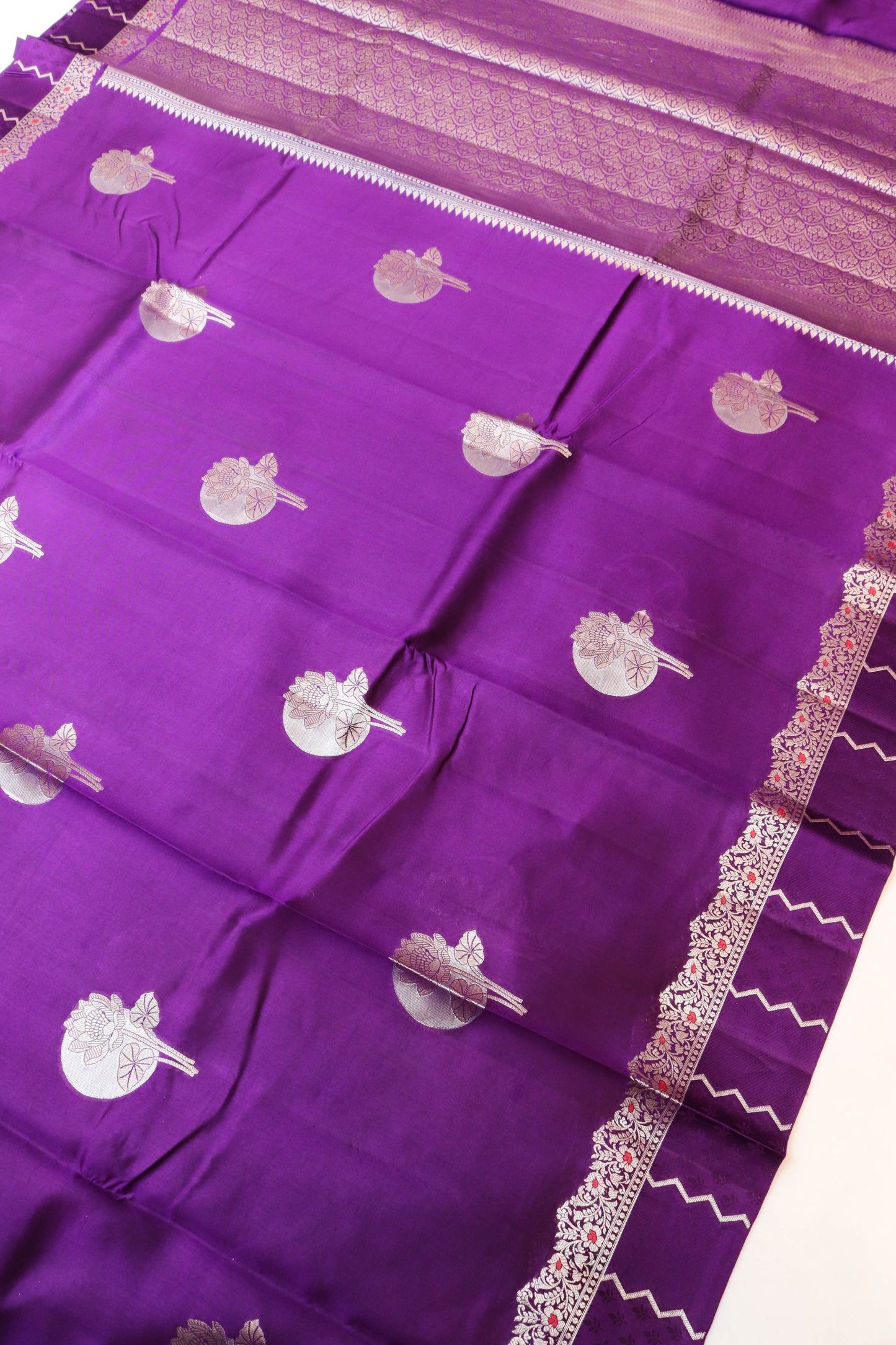 Contemporary Weaving Beautifull Double Border Hand Motif In Pure Silk Purple