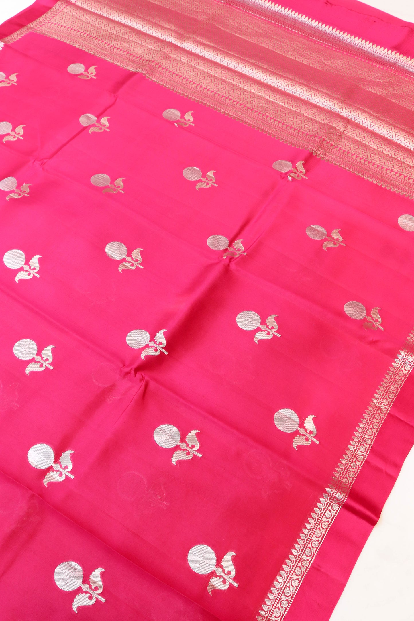 Contemporary Banarasi Weaving In Pure Silk-Pink