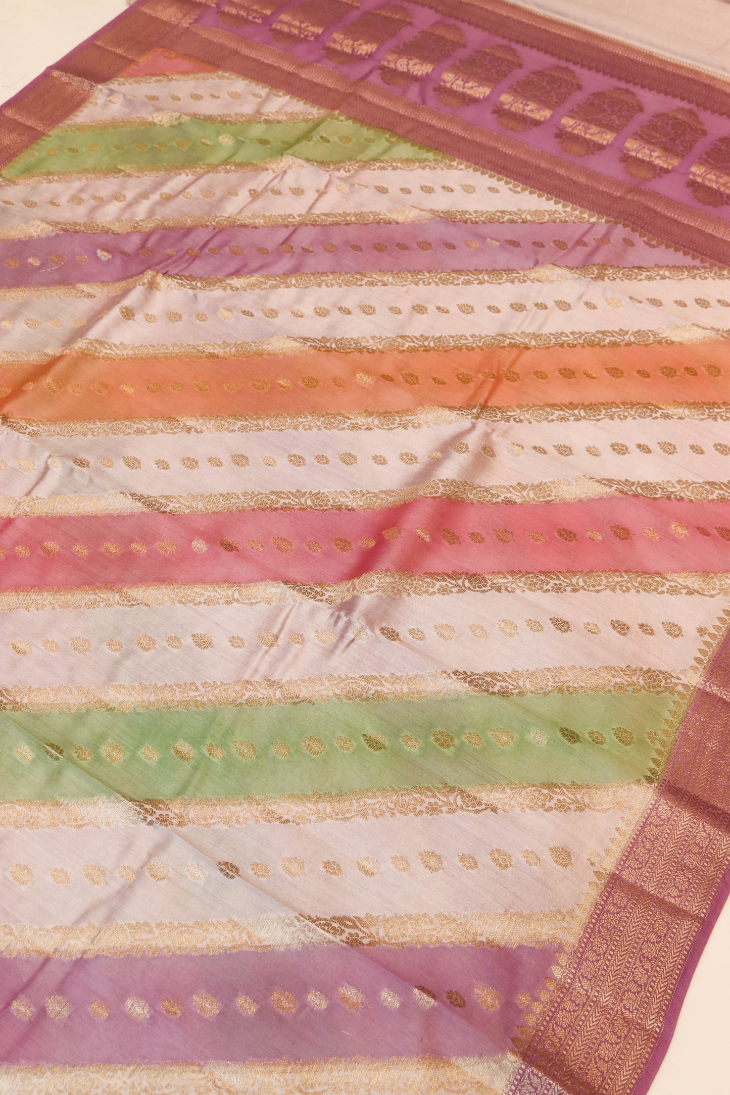 Banarasi Rangkaaat Weaving In Pure SilkMulti Color