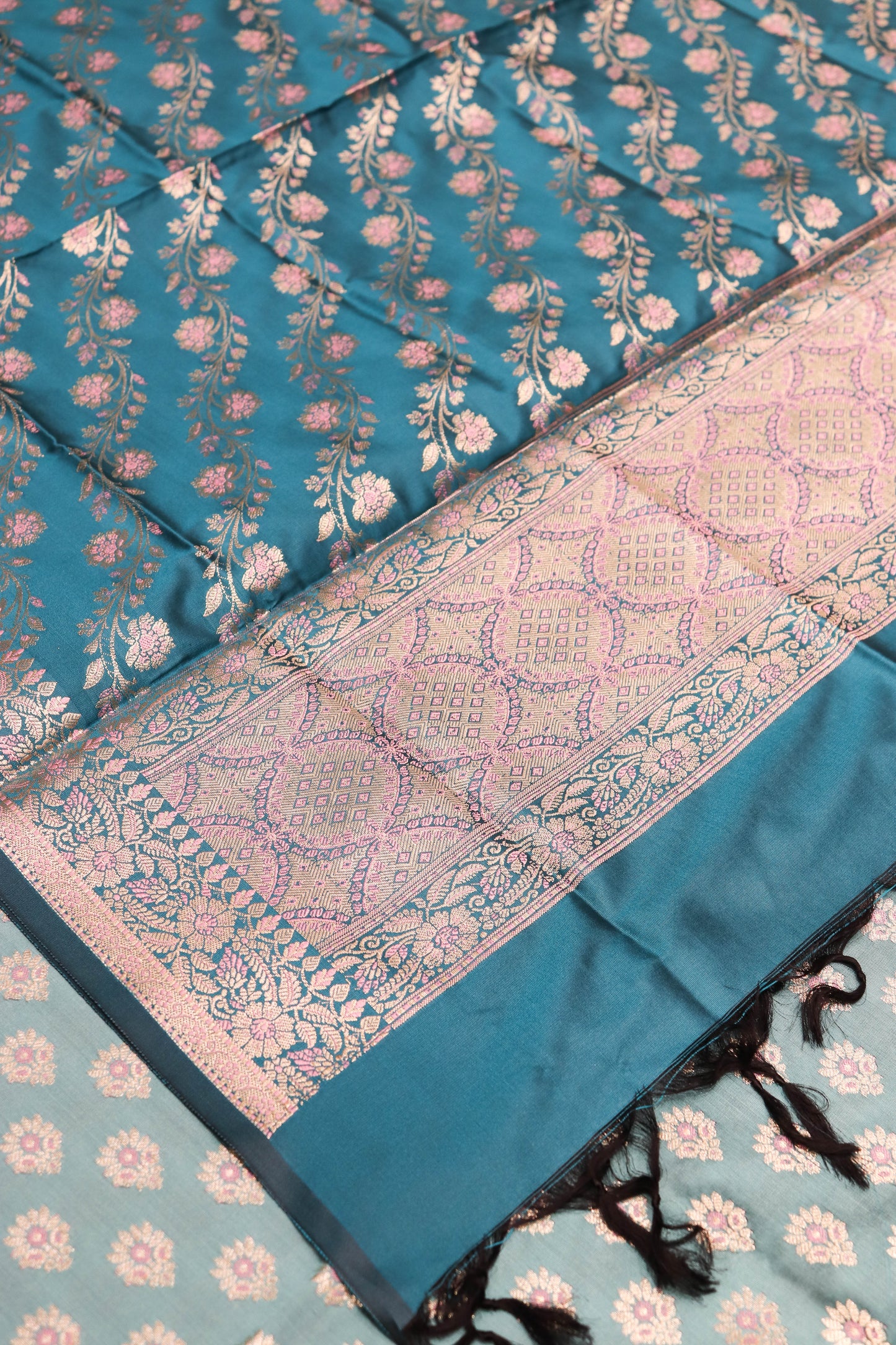Banarasi Suite With Contrast Dupatta , Daman And Bottom-Blue