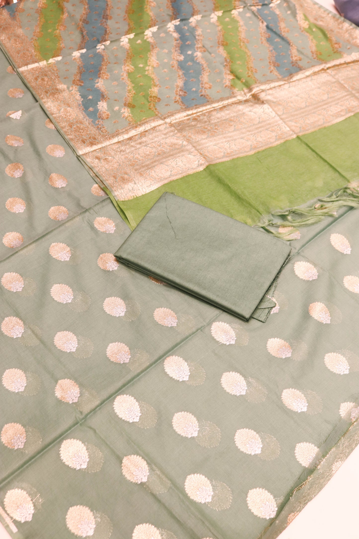 Alfi Butti Suite With Banarasi Rangkaat Dupatta And Bottom-Green