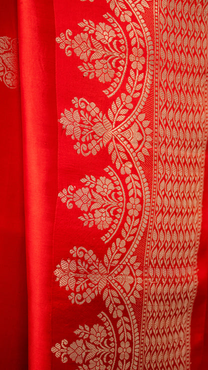 Handloom Banarasi Scalping Double Border Weaving In Pure Mashru Silk-Red