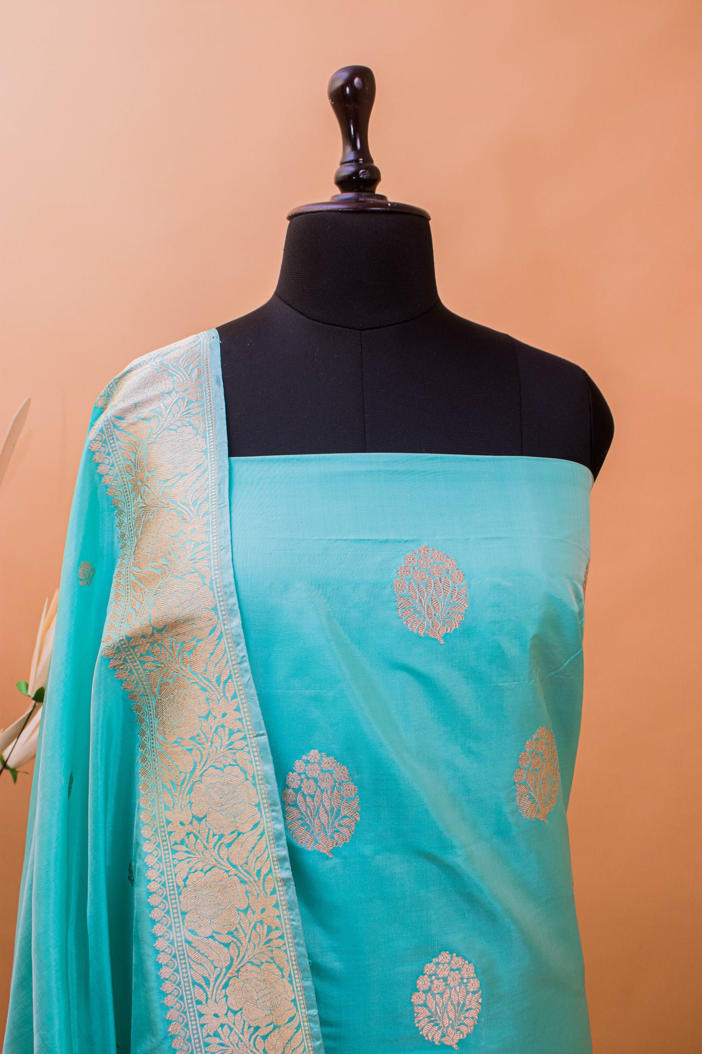 Handloom Banarasi Kadhuwa Weaving Butti Suit Fabric In Pure Katan-Blue