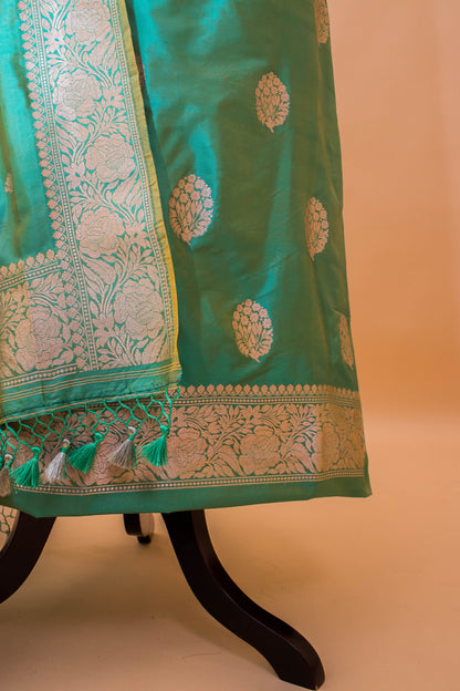 Handloom Banarasi Kadhuwa Butti Suitr Fabric In Pure Katan Silk-Green