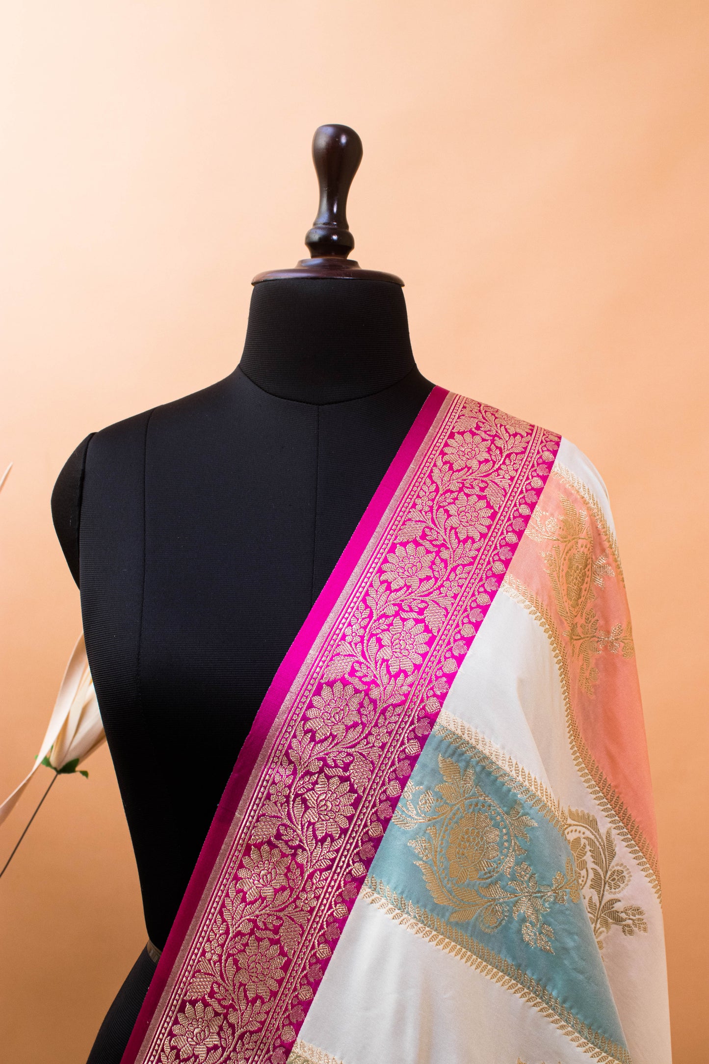 Traditional Banarasi Rangkaat Weaving With Contrast Border And Pallu-Multi Color