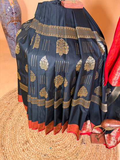 Traditional Banarasi Contrast Boarder With Gold Zari Mid Section Weaving Saree - Black
