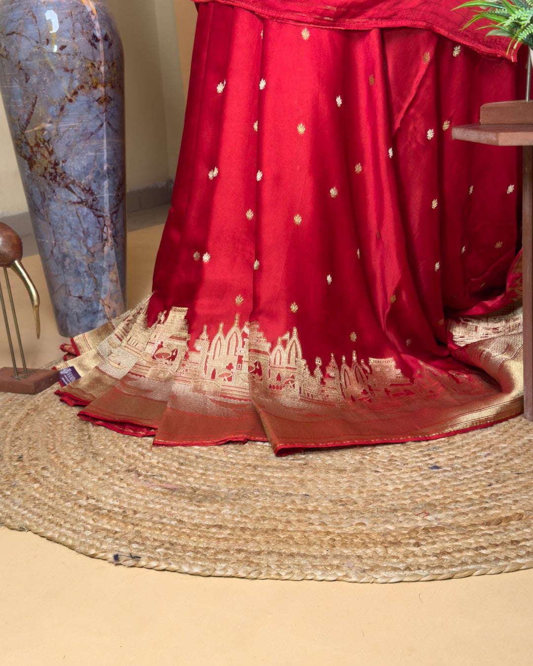 Banaras Ghaat With River And Boat Weaved In Soft Mashru Silk Fabric Saree - Red