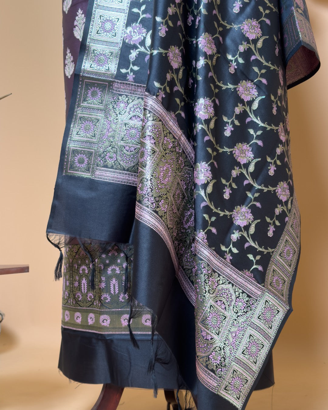 Contrast Daman Border With Meenakari Butti Suit Fabric With Contrast Jaal Dupatta And Border - Purple