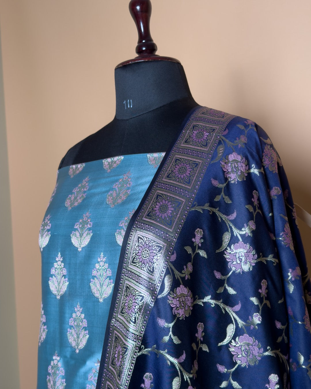 Contrast Daman Border With Meenakari Butti Suit Fabric With Contrast Jaal Dupatta And Border - Grey