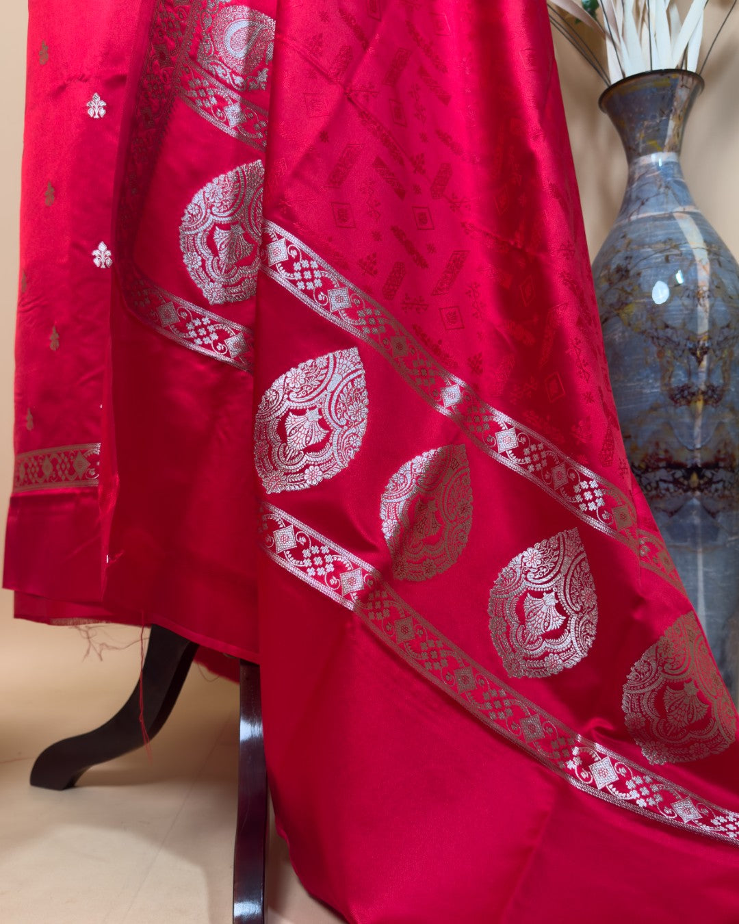 Small Butti Weaved Suit Fabric With Resham Tanchui Dupatta And Bottom - Red